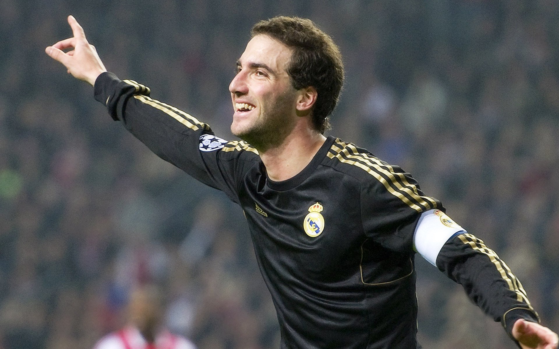 世界自由搏击超级联赛中量级站 北京卡位赛座无虚席